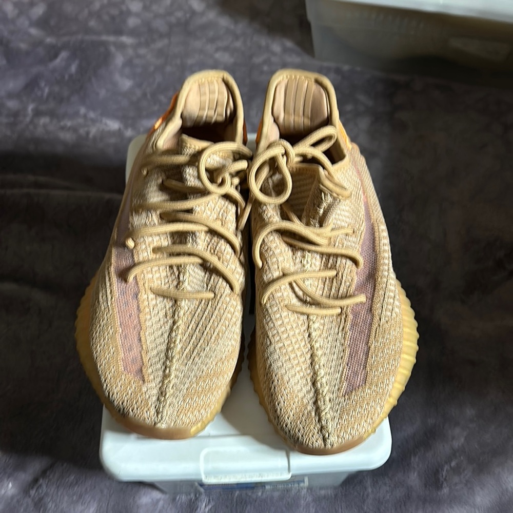 COPY - Clay Adidas Yeezy in size 9 gently used Aunthentic (no box)